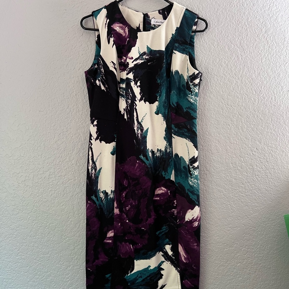 CALVIN KLEIN Women’s Dress Purple Floral Sleeveless Knee Length Sheath Sz M/P - Picture 2 of 9